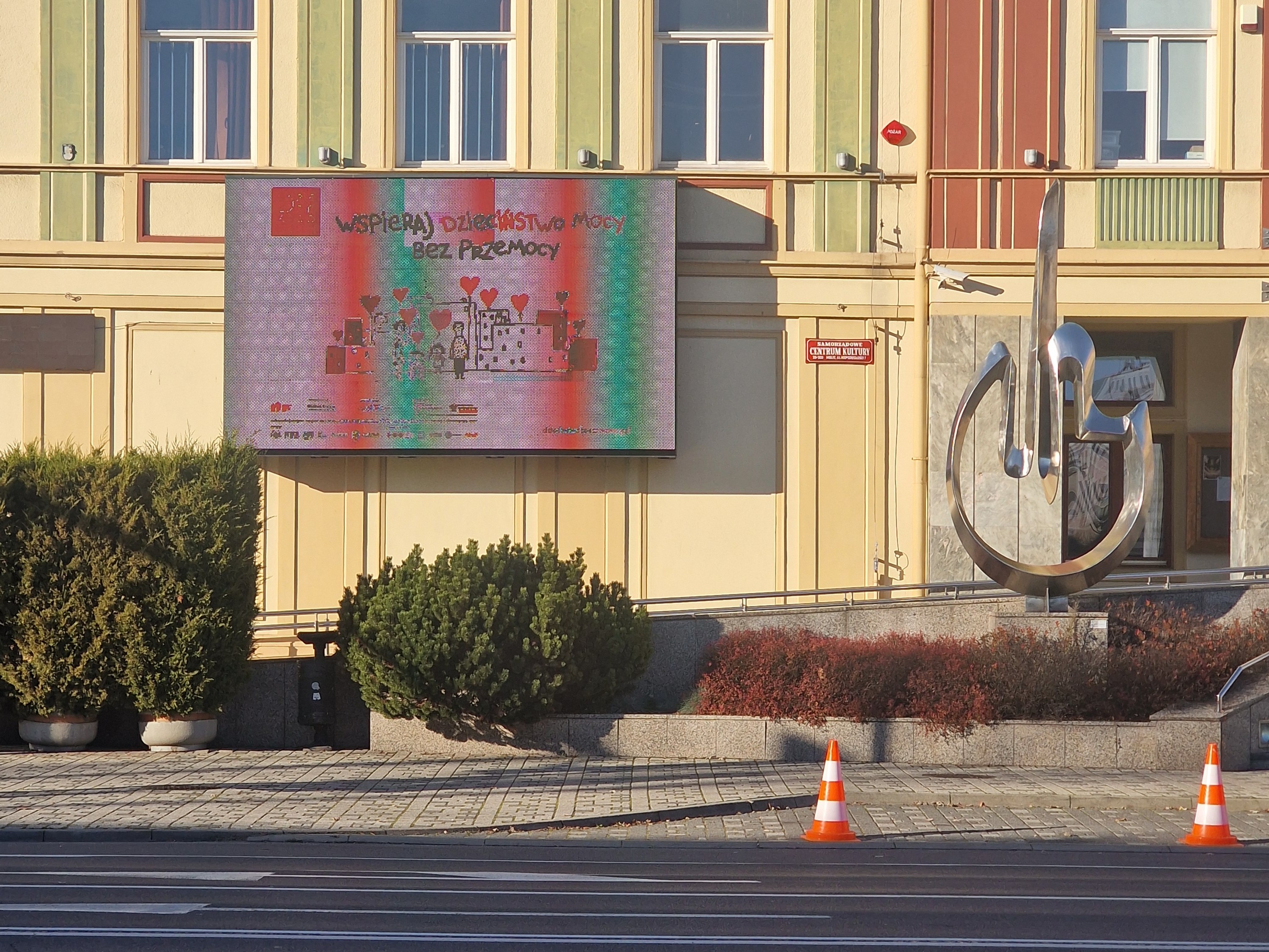 Plakat na tablicy informacyjnej SCK