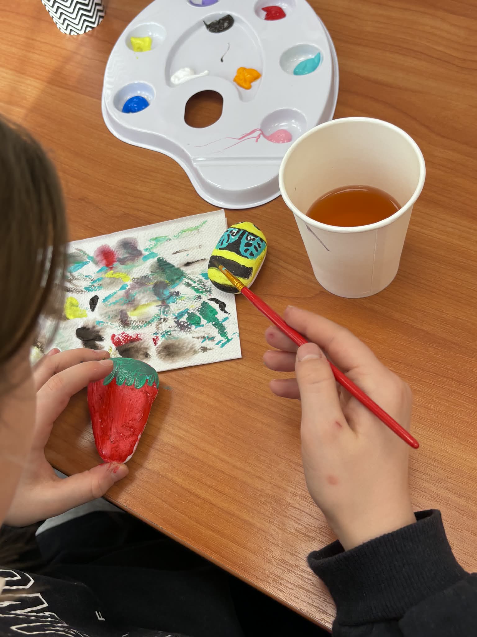 Zdjęcie z wykonywania prac "Kamyczki radości"